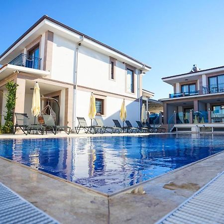 Rota Seaside Otel Cunda Екстер'єр фото